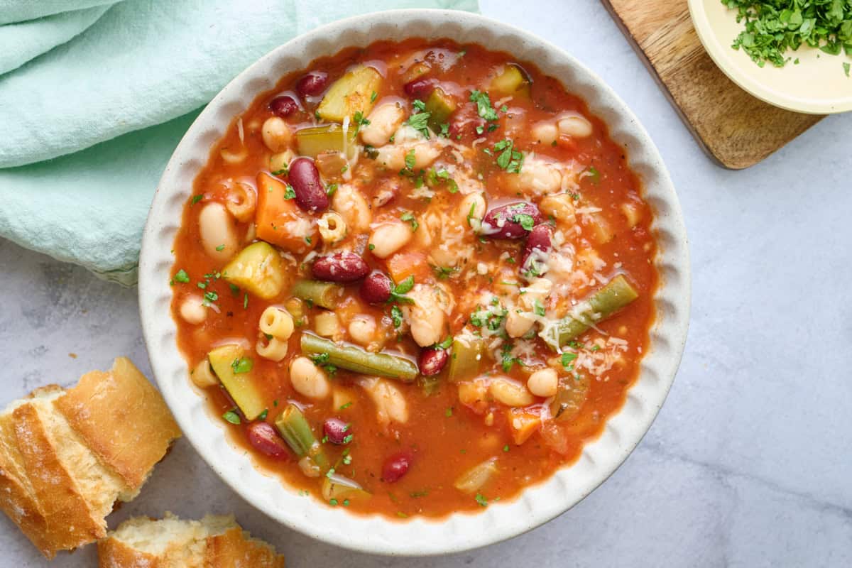 Homemade Vegetarian Minestrone: Better Than Olive Garden